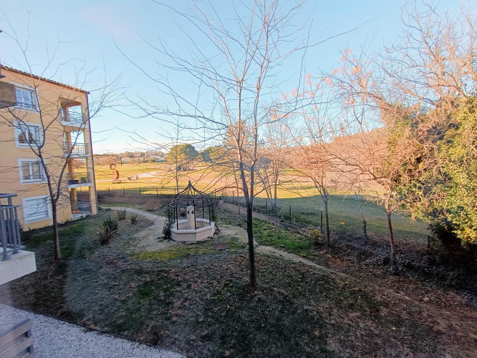 Green Studio Climatise, Vue Sur Golf Proche Монпелие Екстериор снимка